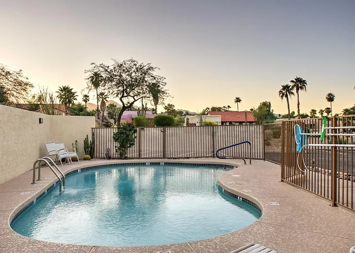 Lovely W/ Balcony < 3 Miles To Parks + Golf! *