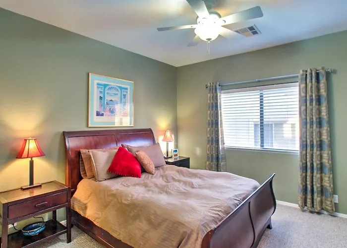 Lovely W/ Balcony < 3 Miles To Parks + Golf! *